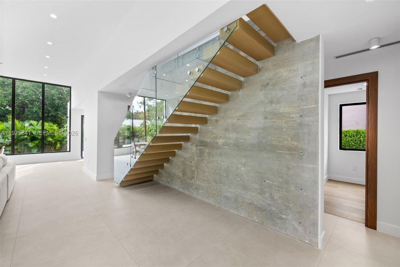 66 NW 50th St, Miami, FL 33127 Photo