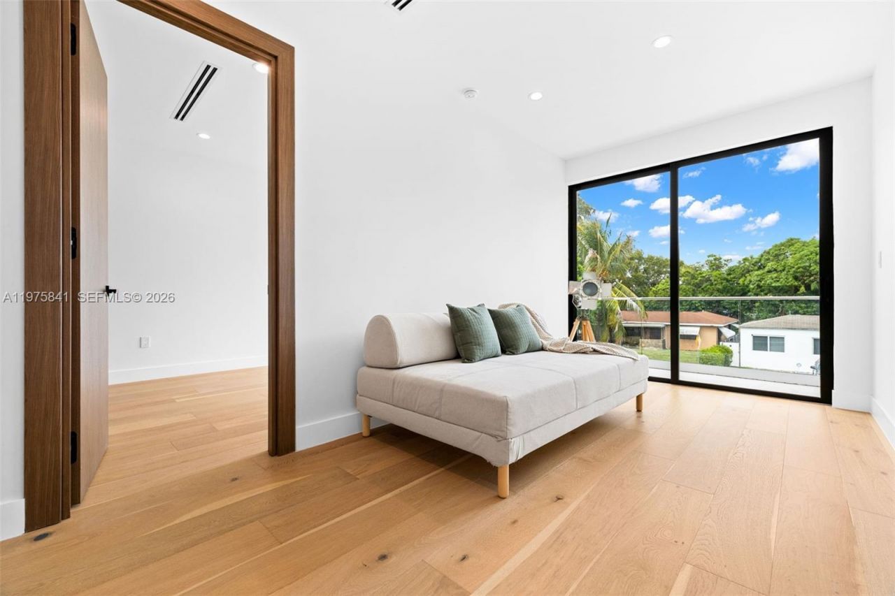 66 NW 50th St, Miami, FL 33127 Photo