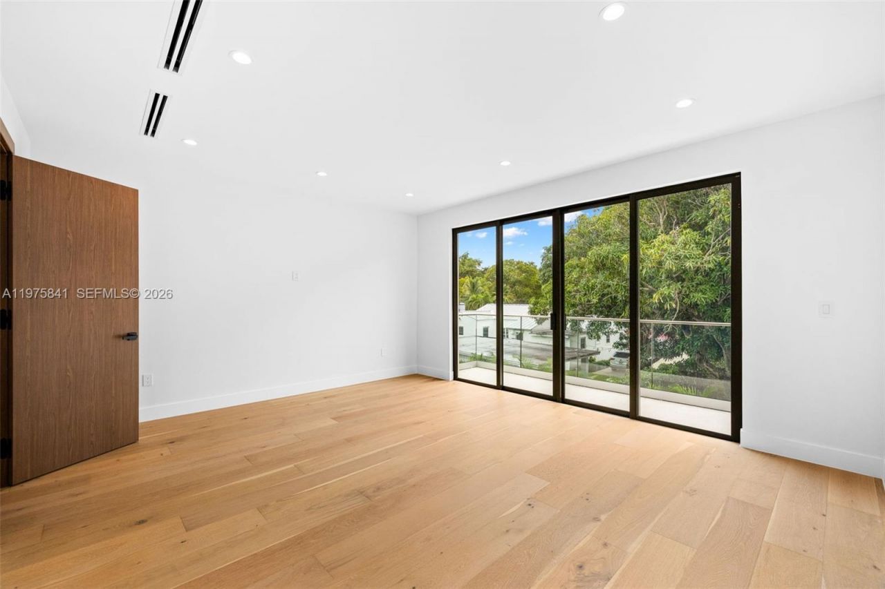 66 NW 50th St, Miami, FL 33127 Photo