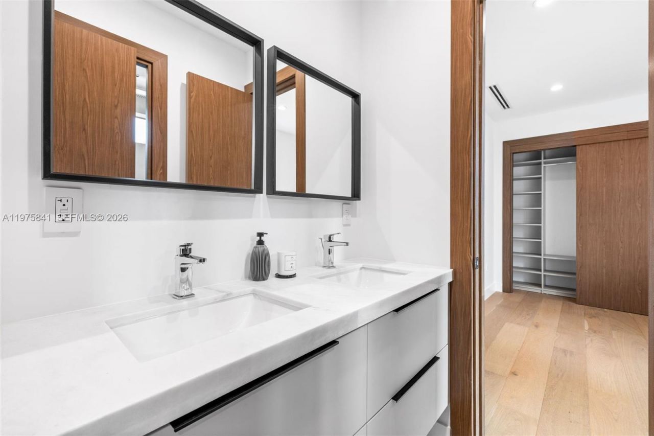 66 NW 50th St, Miami, FL 33127 Photo