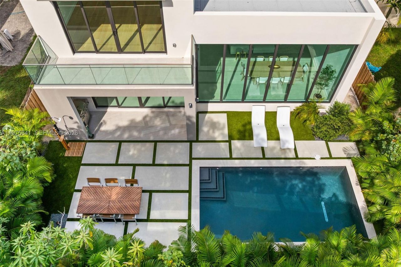 66 NW 50th St, Miami, FL 33127 Photo