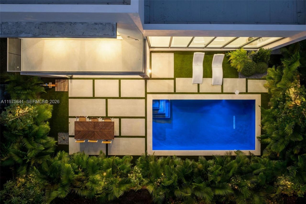 66 NW 50th St, Miami, FL 33127 Photo