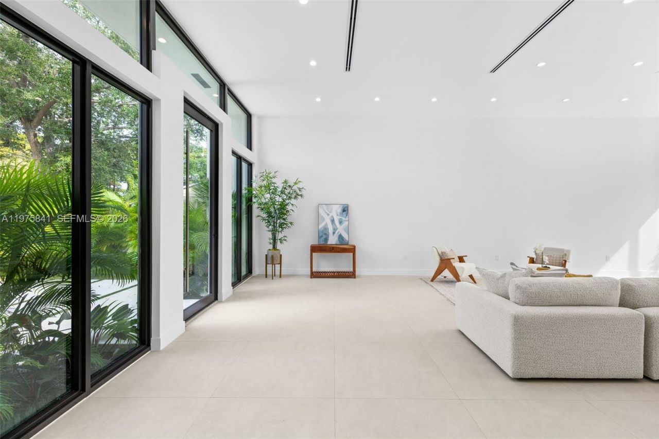 66 NW 50th St, Miami, FL 33127 Photo