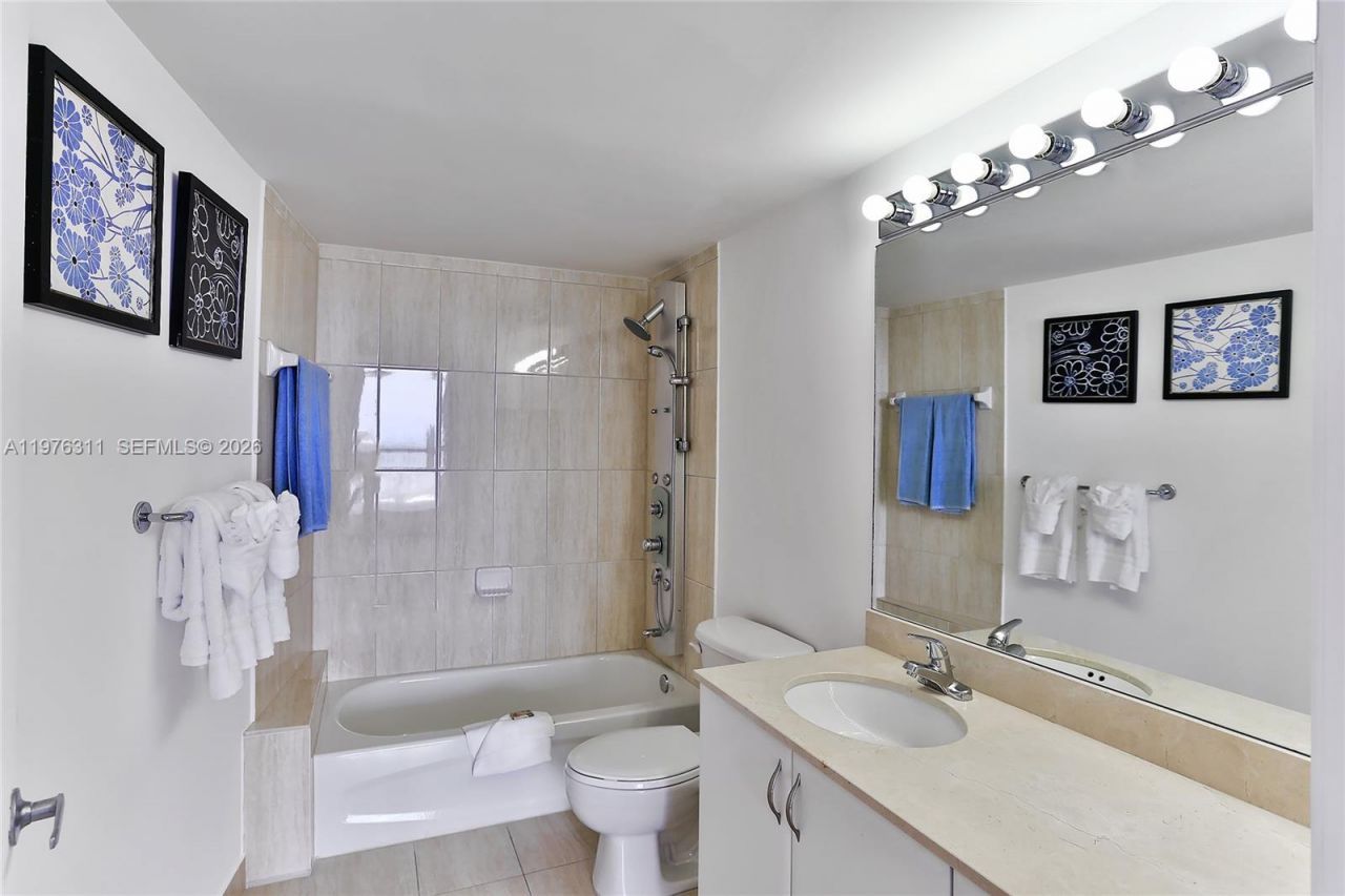 1750 N Bayshore Dr , Unit 5002, Miami, FL 33132 Photo