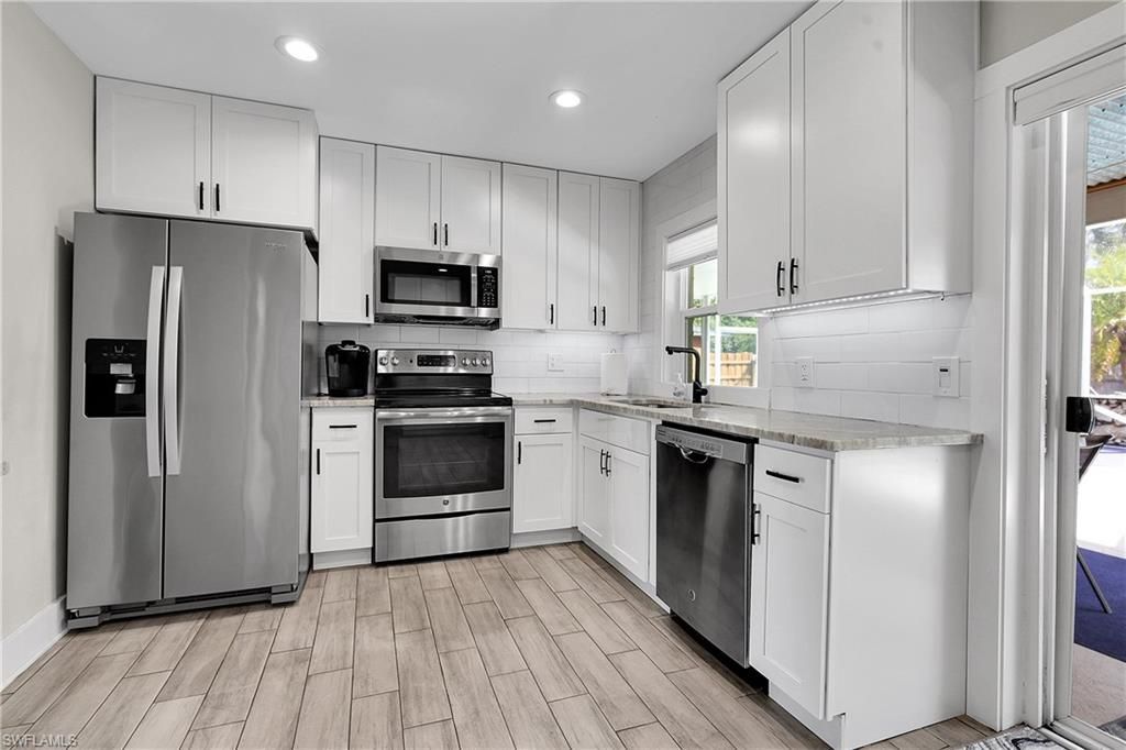 4013 SW 2nd Pl, Cape Coral, FL 33914 Photo