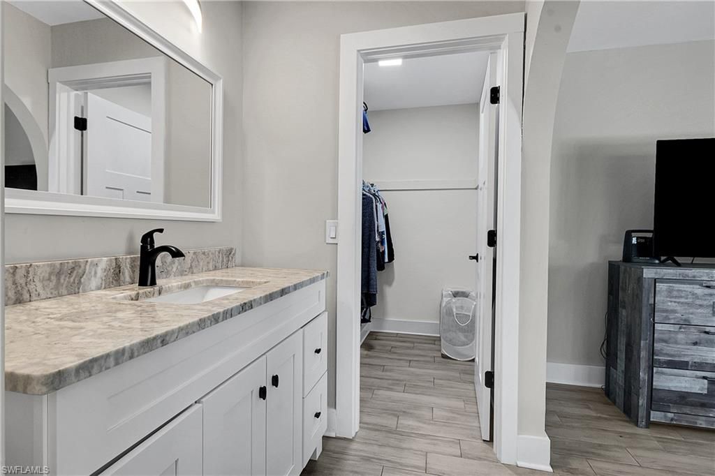 4013 SW 2nd Pl, Cape Coral, FL 33914 Photo