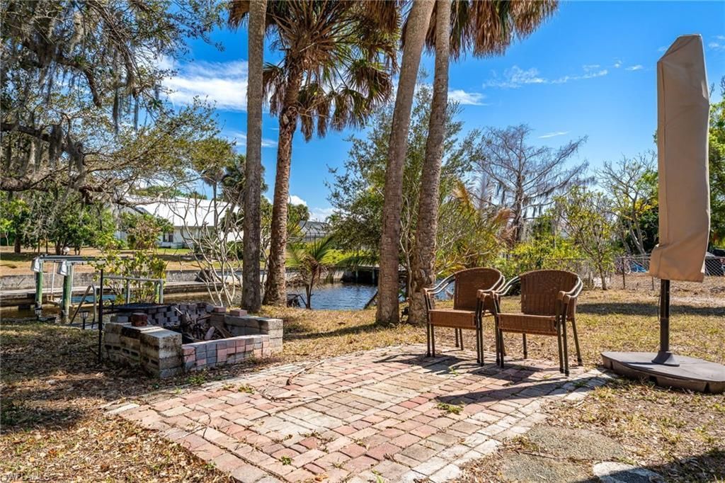 1006 April Ln, North Fort Myers, FL 33903 Photo