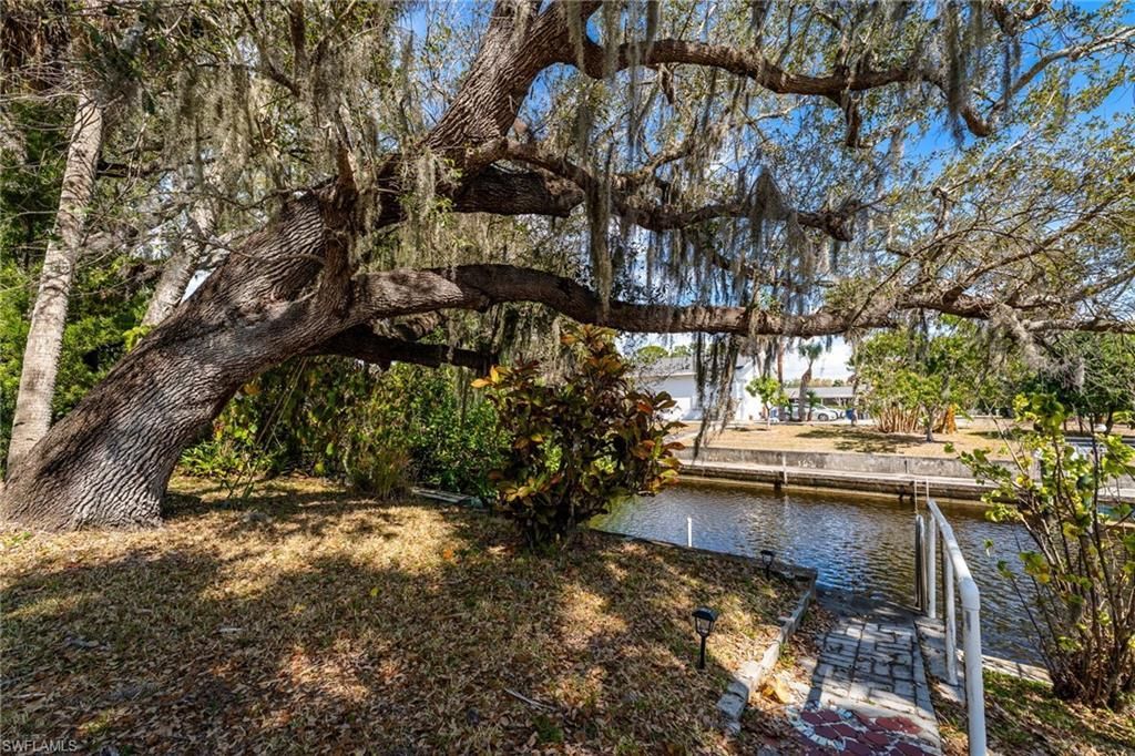 1006 April Ln, North Fort Myers, FL 33903 Photo