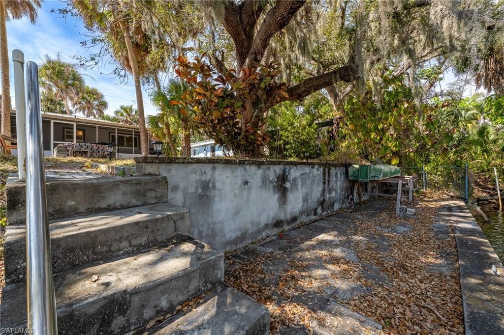 1006 April Ln, North Fort Myers, FL 33903 Photo