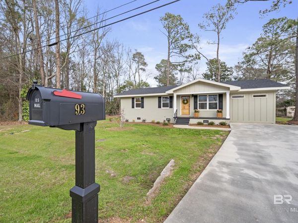 93 Crestview Avenue, Monroeville, AL 36460