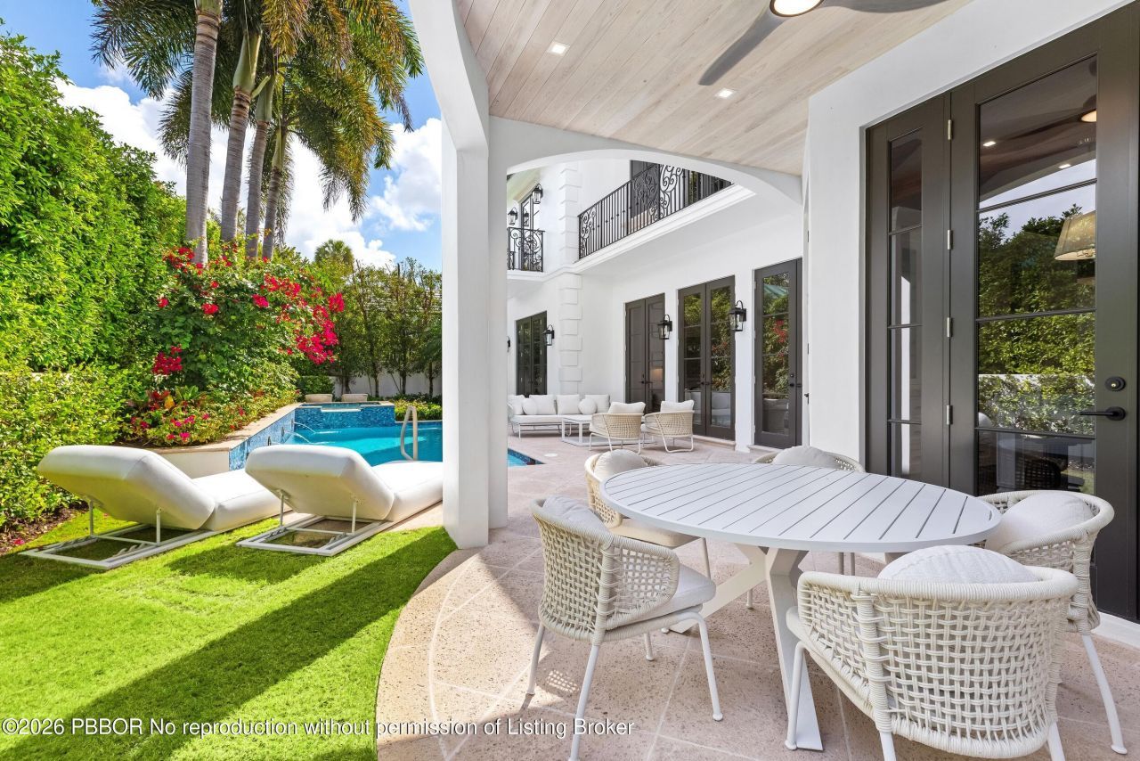 125 Via Vizcaya, Palm Beach, FL 33480 Photo