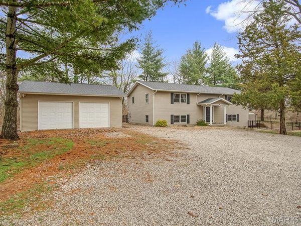 4542 Orlet Road , Waterloo, IL 62298