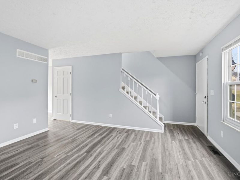 3424 Sunbury Lane, Unit 301, Colerain Township, OH 45251 Photo 5