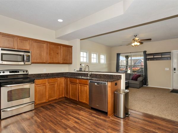 196 Cambridge Drive , West Des Moines, IA 50266