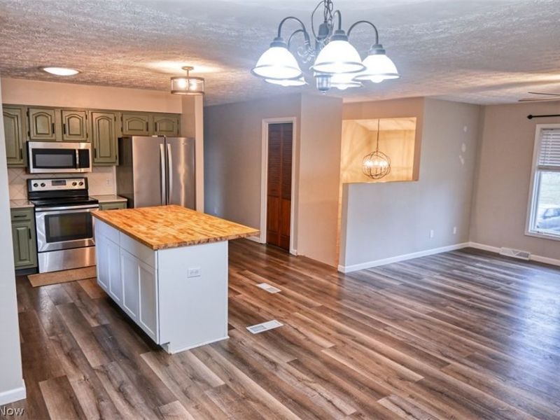 11371 Sagebrush Avenue NE, Uniontown, OH 44685 Photo 6