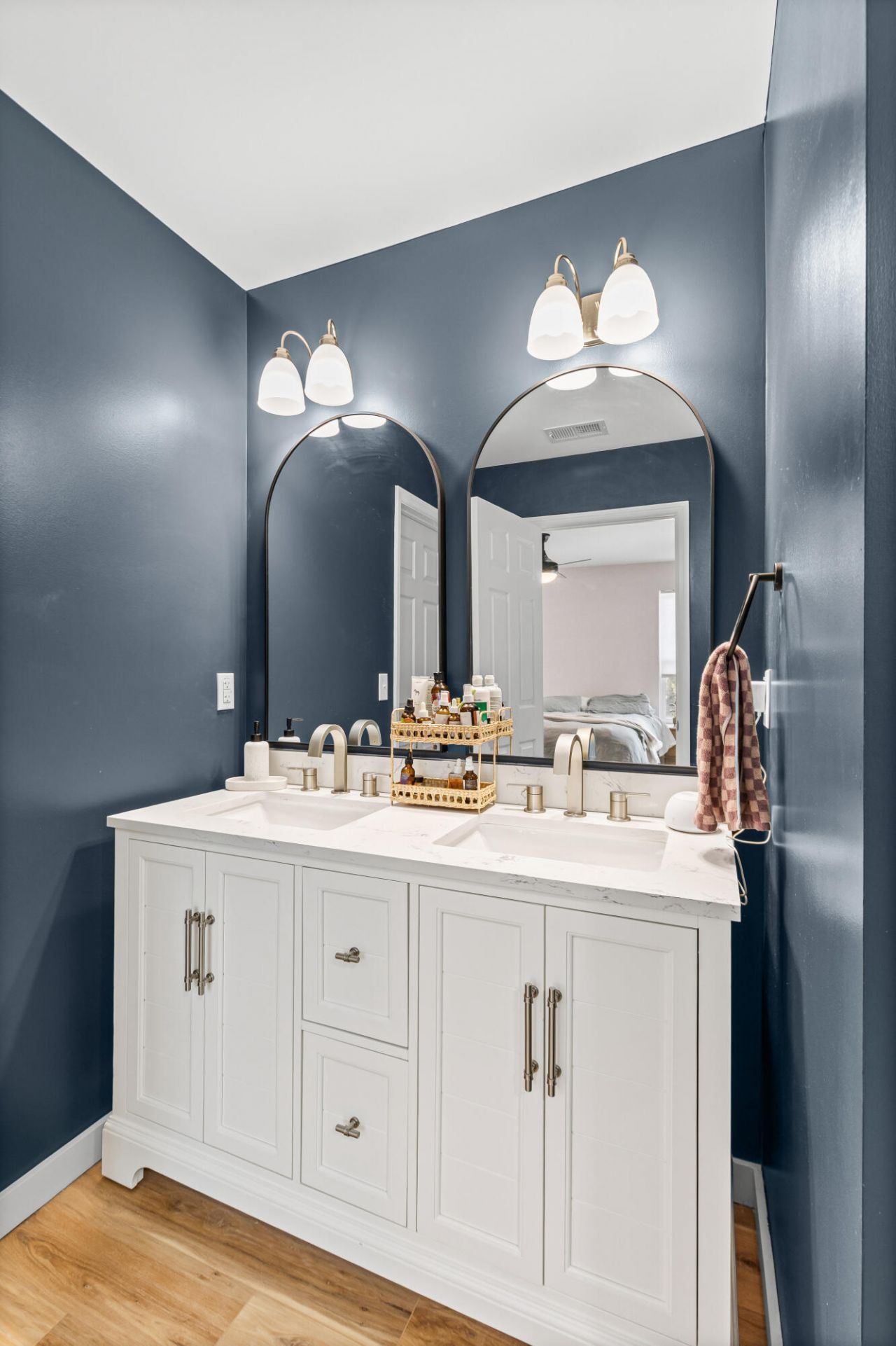 5760 Pilgrim Avenue Photo 23