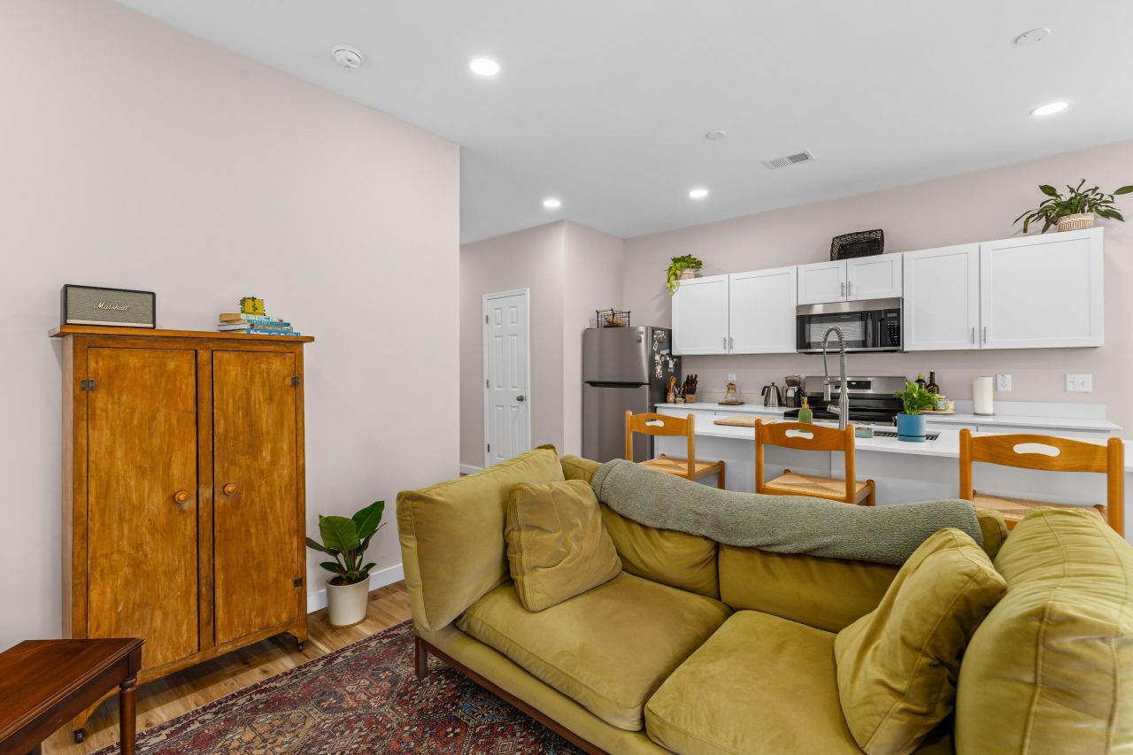 5760 Pilgrim Avenue Photo 5