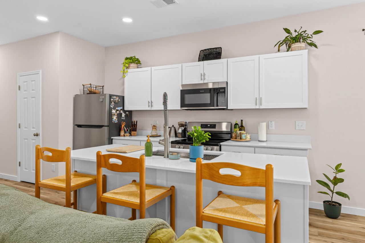 5760 Pilgrim Avenue Photo 8