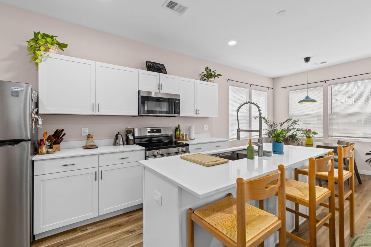 5760 Pilgrim Avenue Photo 9