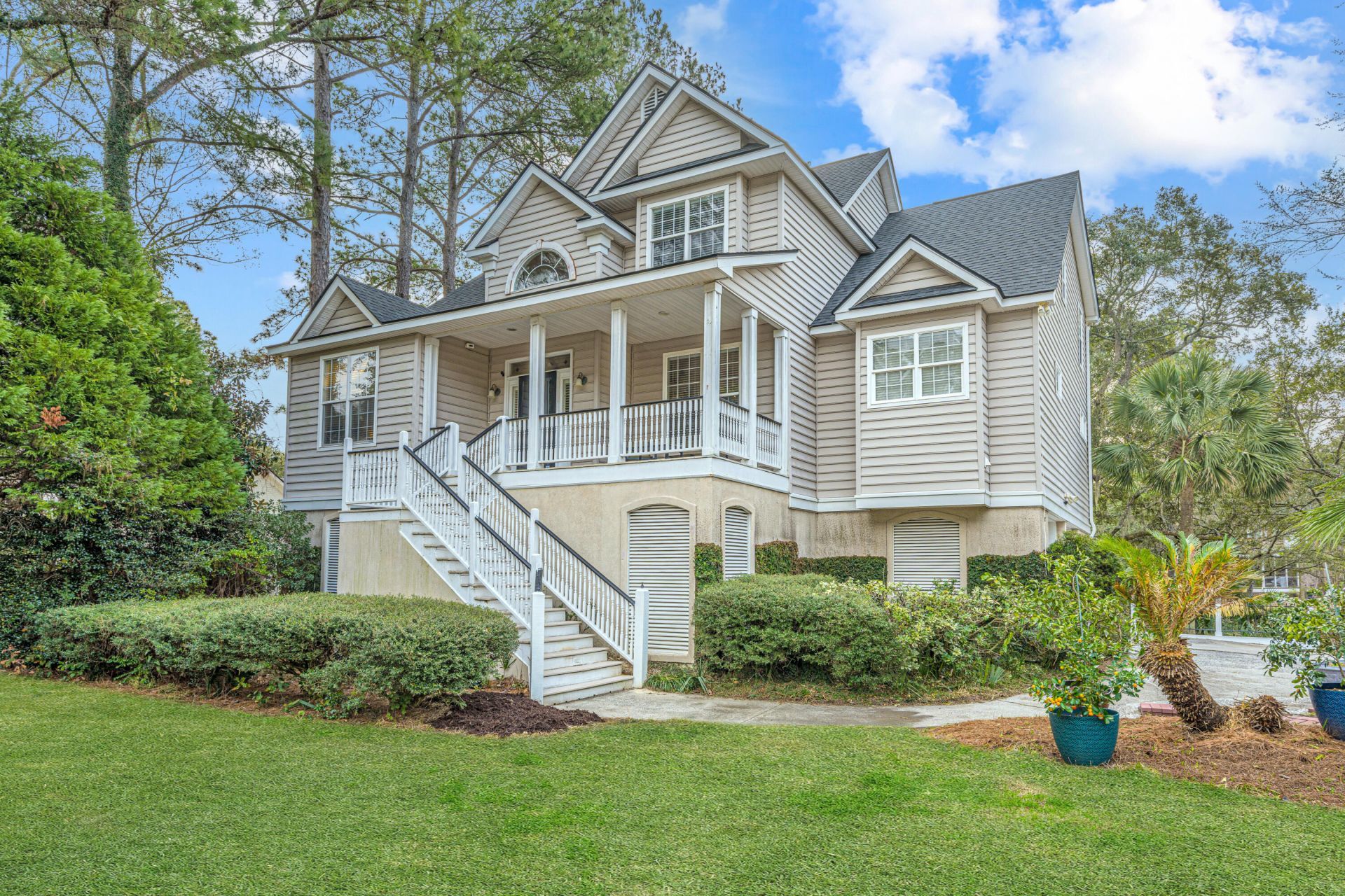 509 Chimney Bluff Drive Photo 1