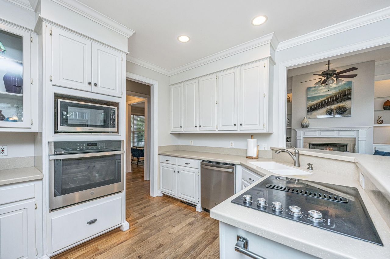 509 Chimney Bluff Drive Photo 13