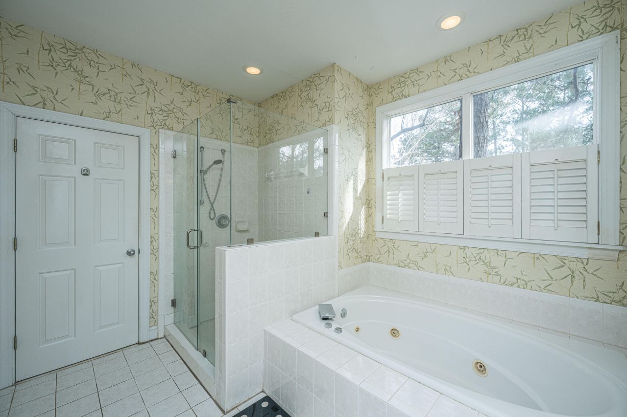 509 Chimney Bluff Drive Photo 29