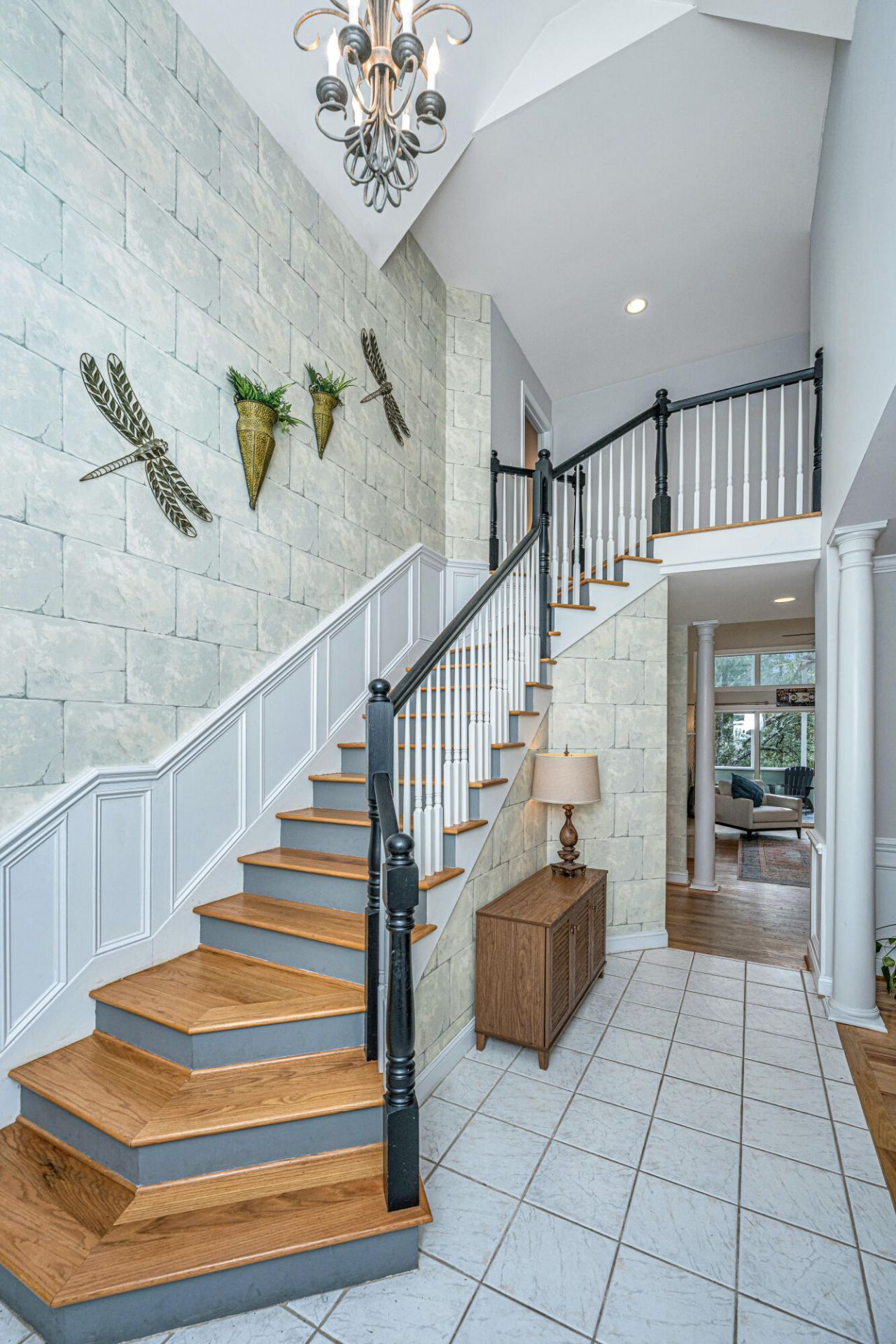 509 Chimney Bluff Drive Photo 9