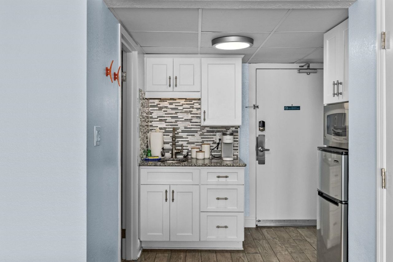 201 74th Ave. N Photo 21