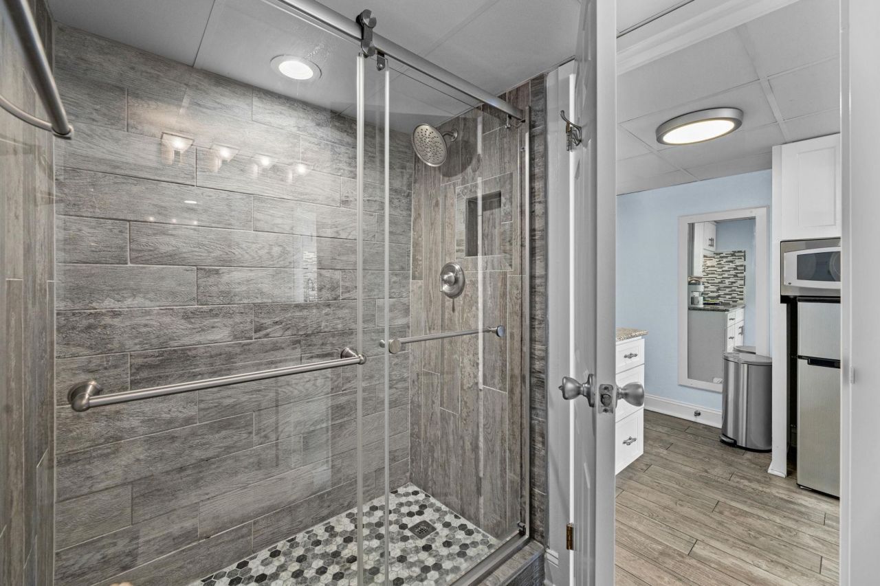 201 74th Ave. N Photo 25