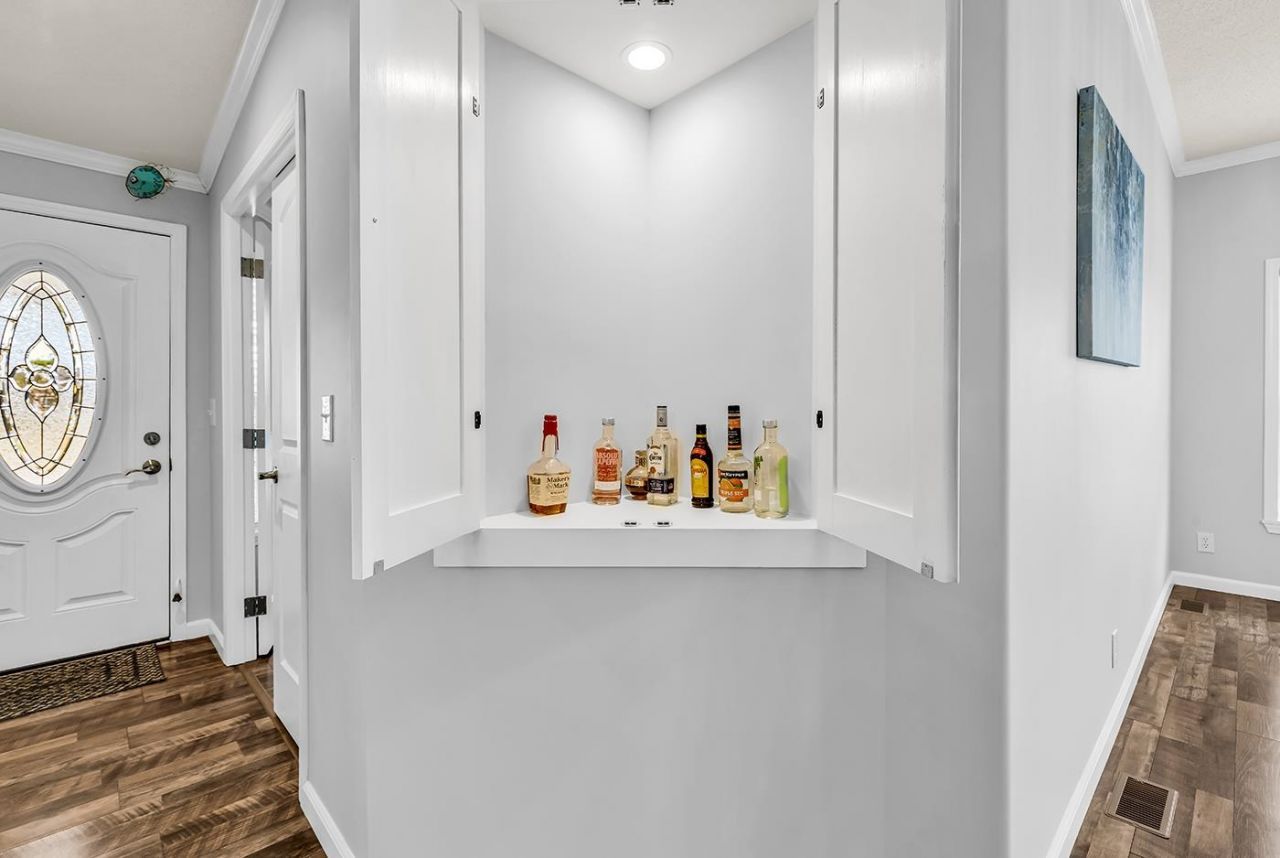 1625 Greenridge Dr. Photo 5