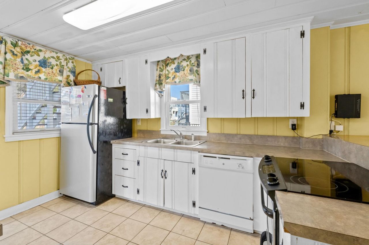 1202 S Ocean Blvd. Photo 10