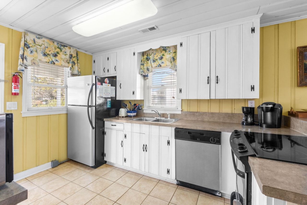 1202 S Ocean Blvd. Photo 33