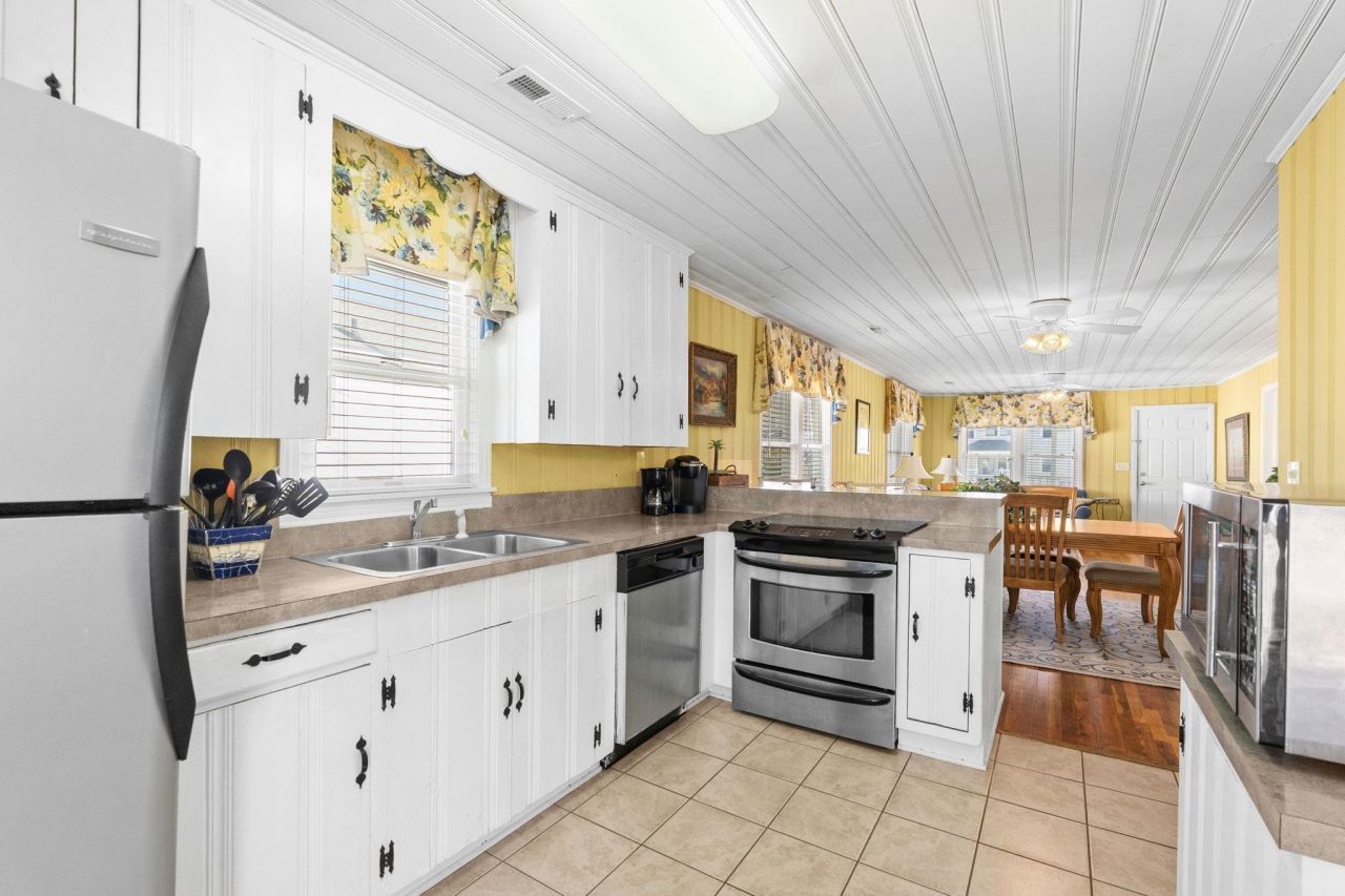 1202 S Ocean Blvd. Photo 34