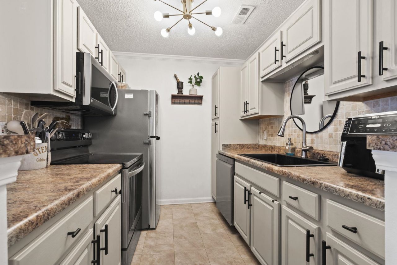 3753 Citation Way  Photo 12