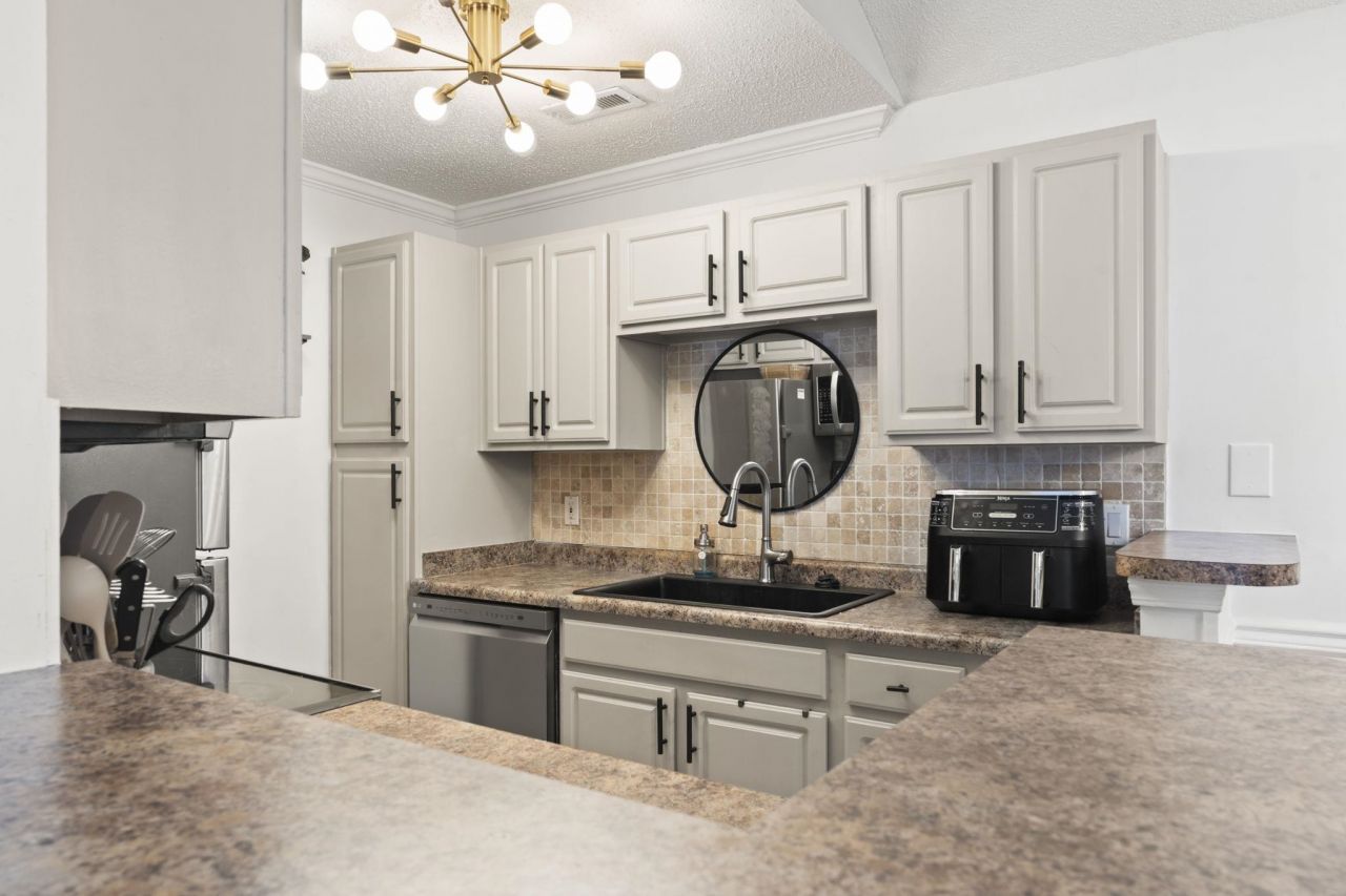3753 Citation Way Photo 13