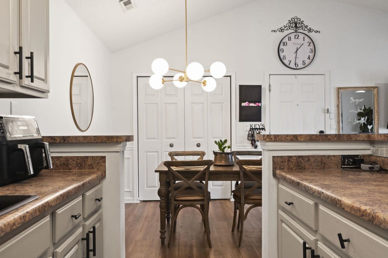3753 Citation Way Photo 14