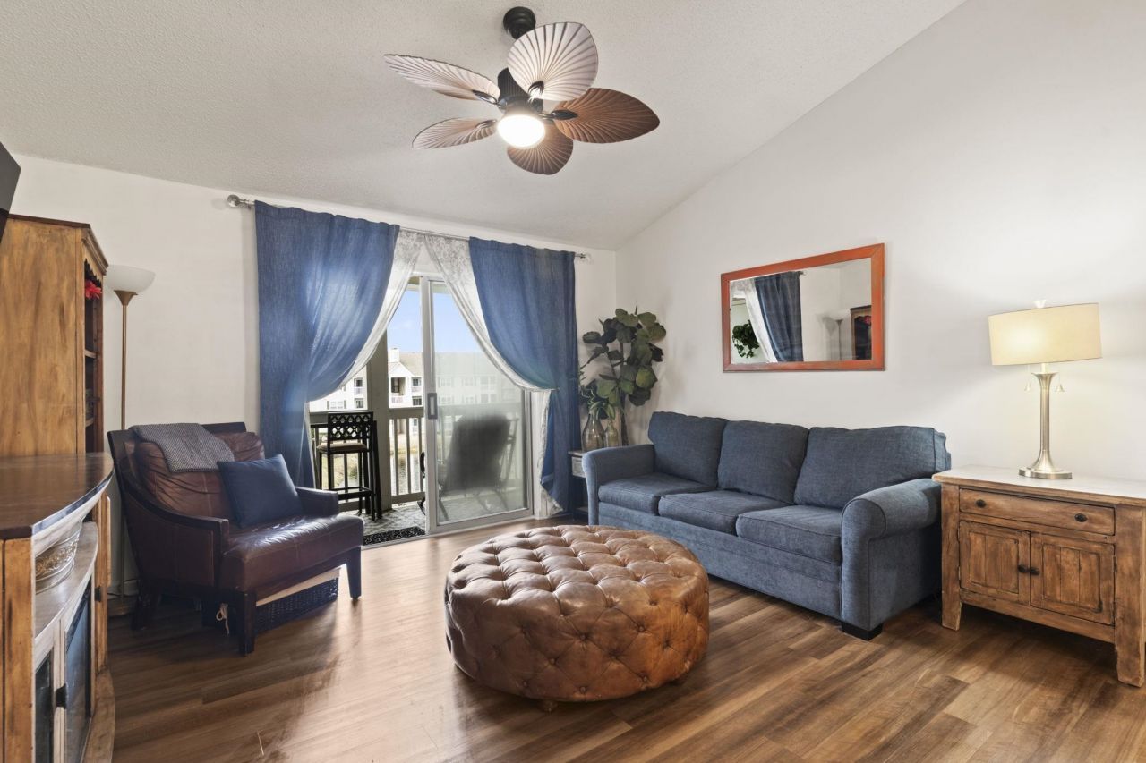 3753 Citation Way  Photo 5