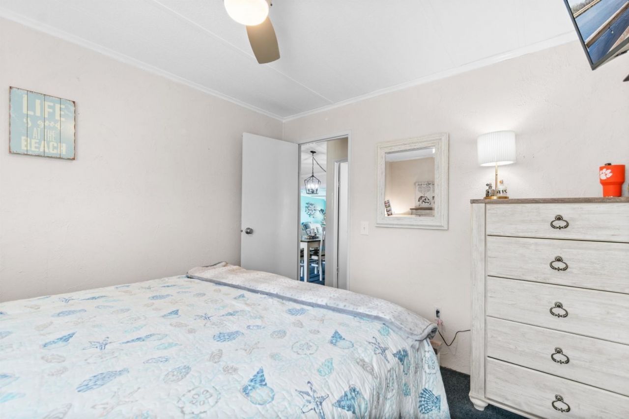 815 Waterway Dr. Photo 18