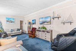 815 Waterway Dr. photo 4