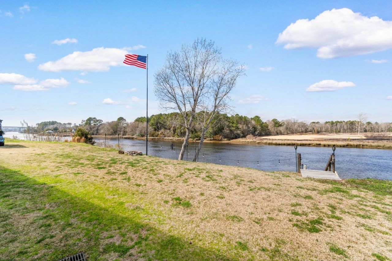 815 Waterway Dr. Photo 31