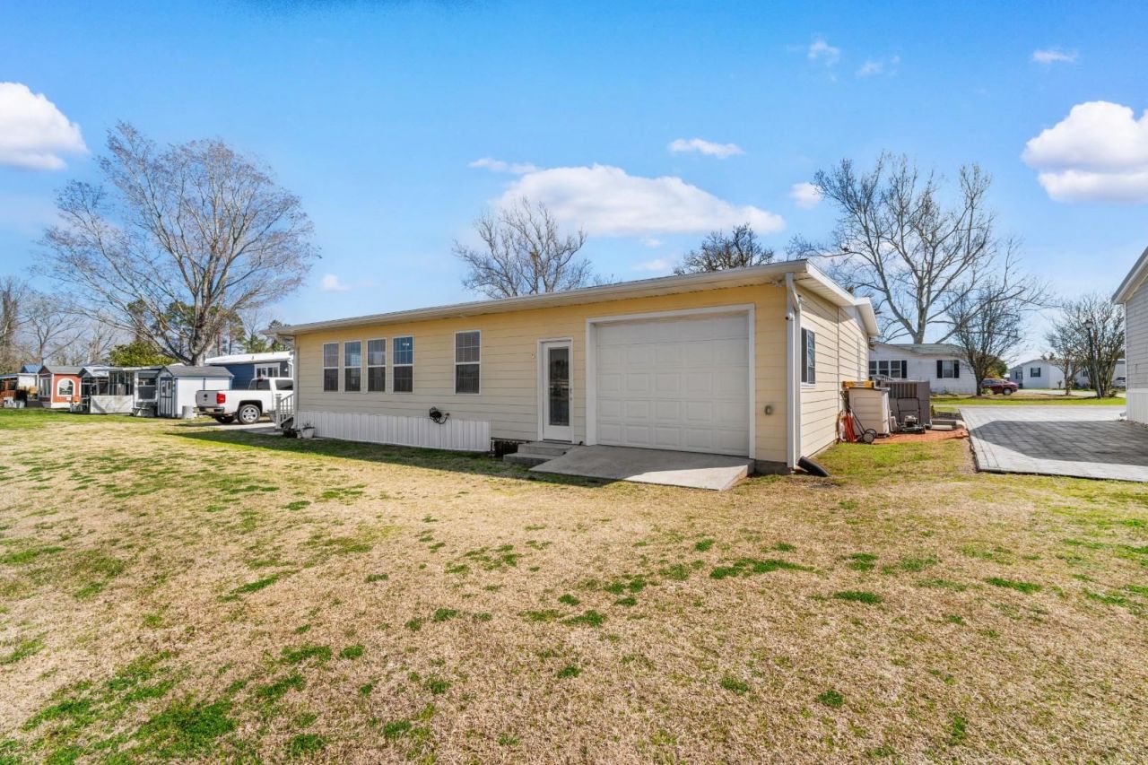 815 Waterway Dr. Photo 37