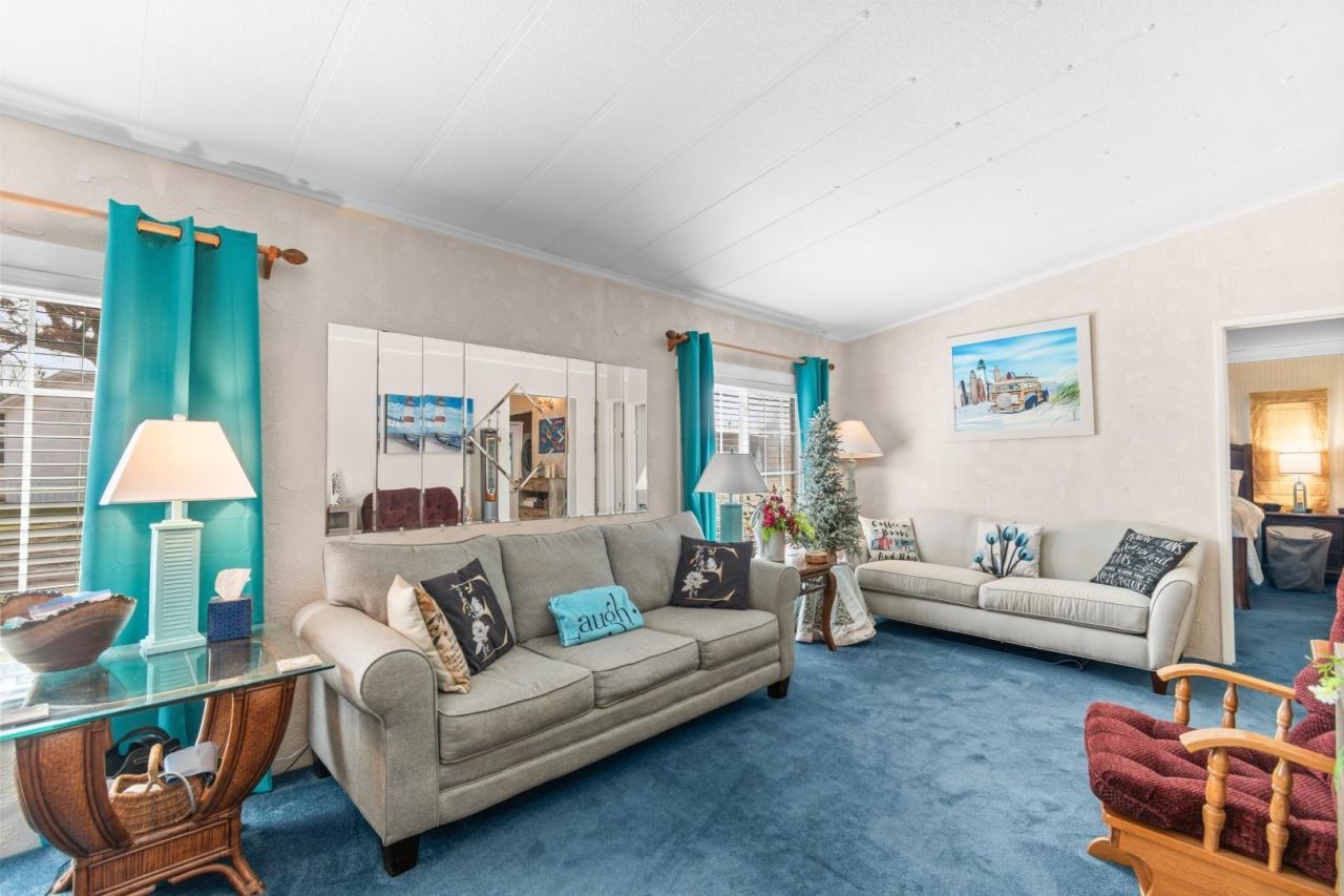 815 Waterway Dr. Photo 4