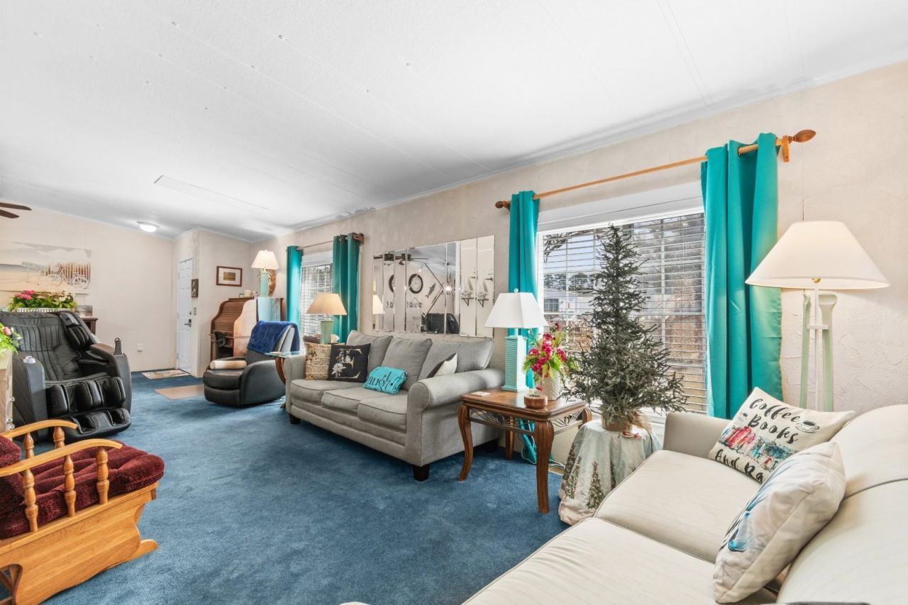 815 Waterway Dr. Photo 5