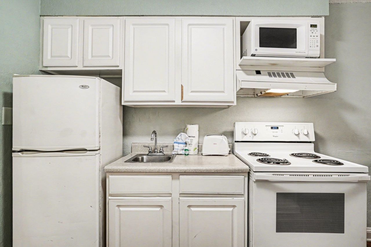 1207 S Ocean Blvd. Photo 6