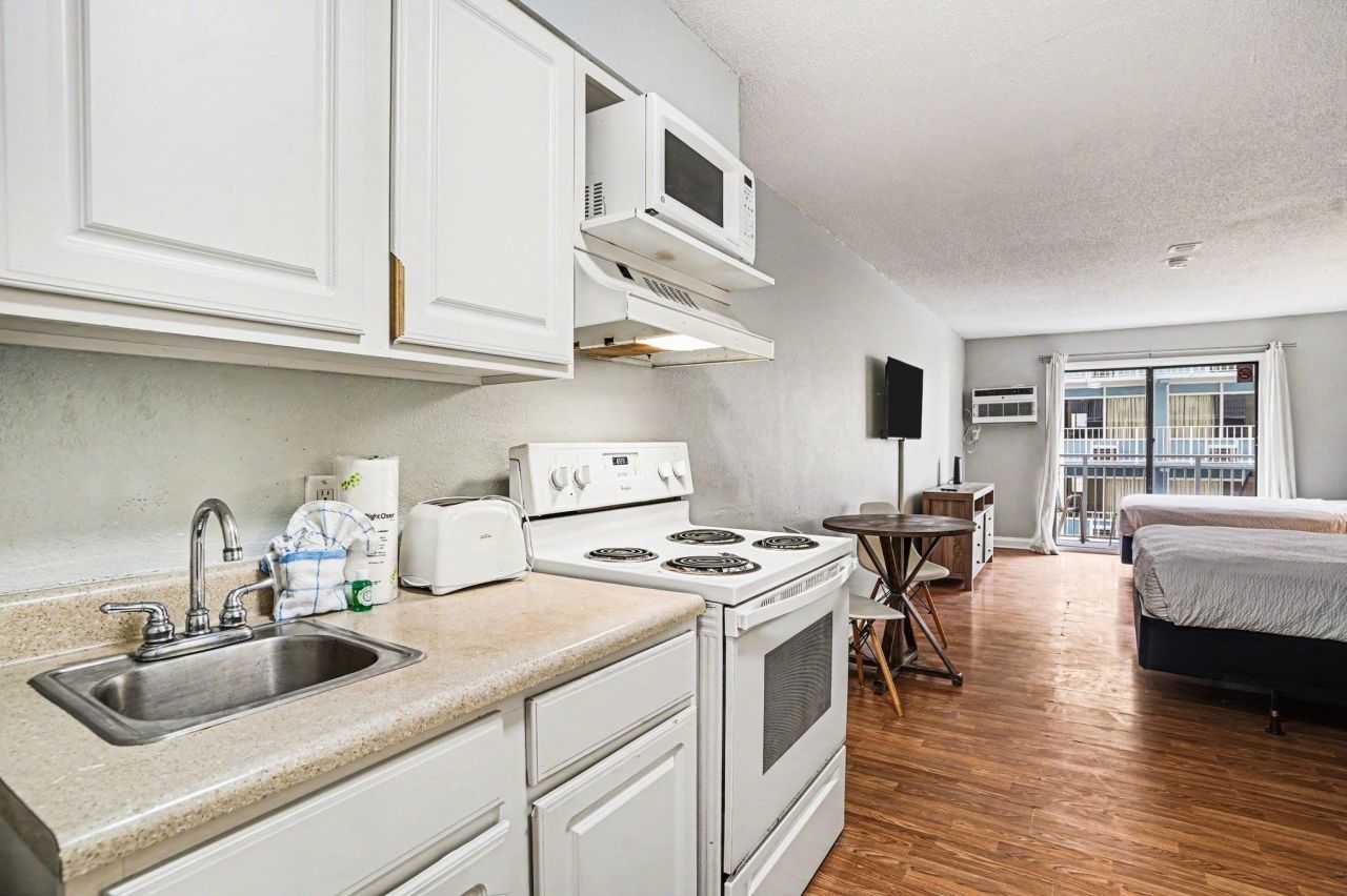 1207 S Ocean Blvd. Photo 7