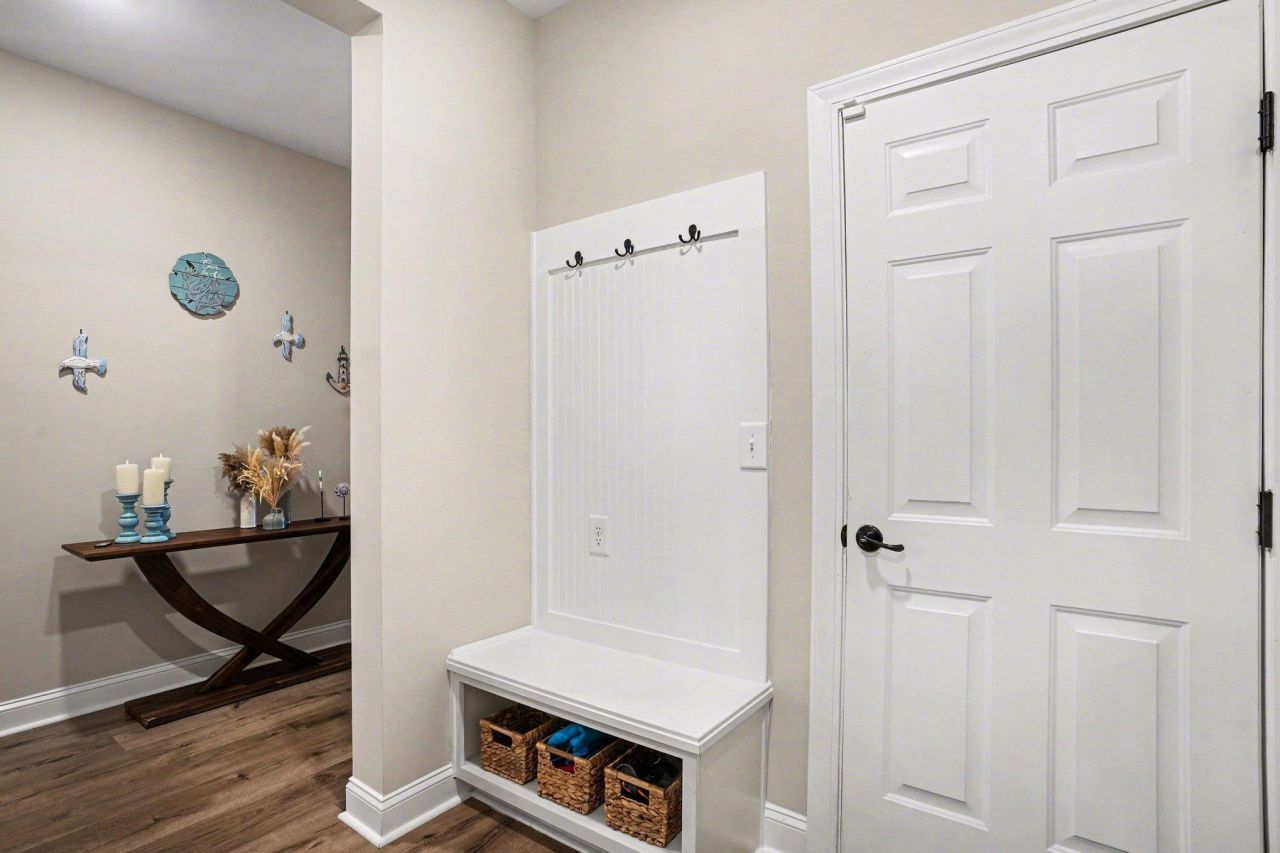 5260 Lucy Way Photo 18