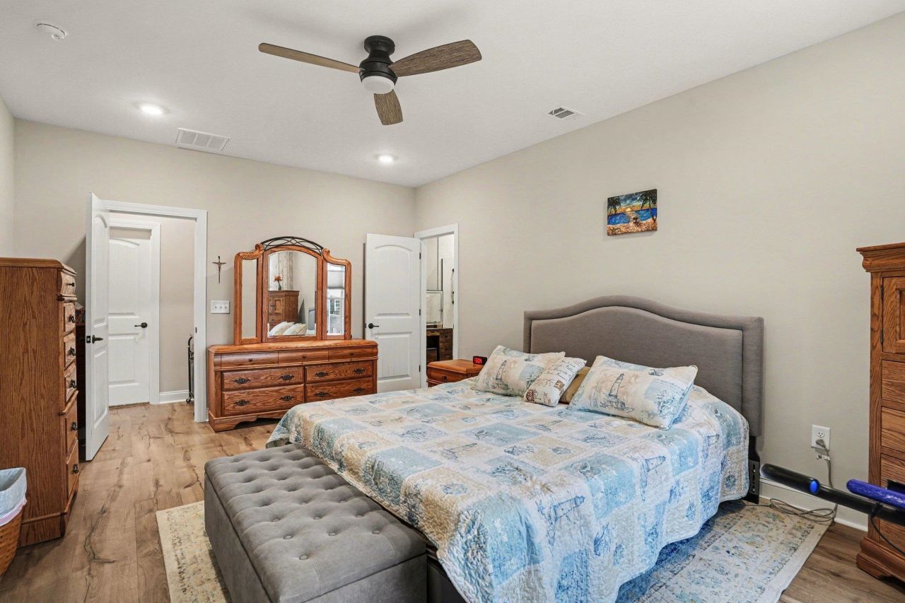 5260 Lucy Way Photo 22