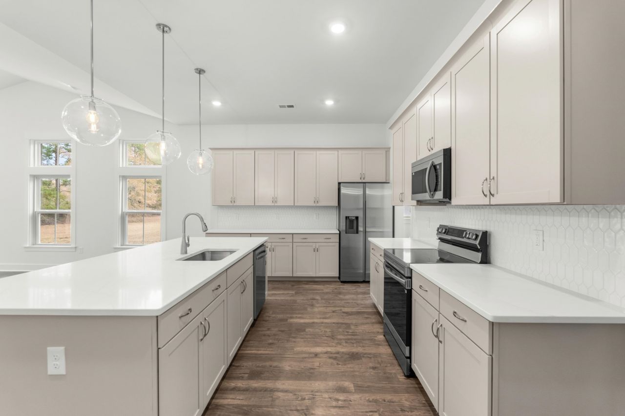 866 Foxtail Dr. Photo 10