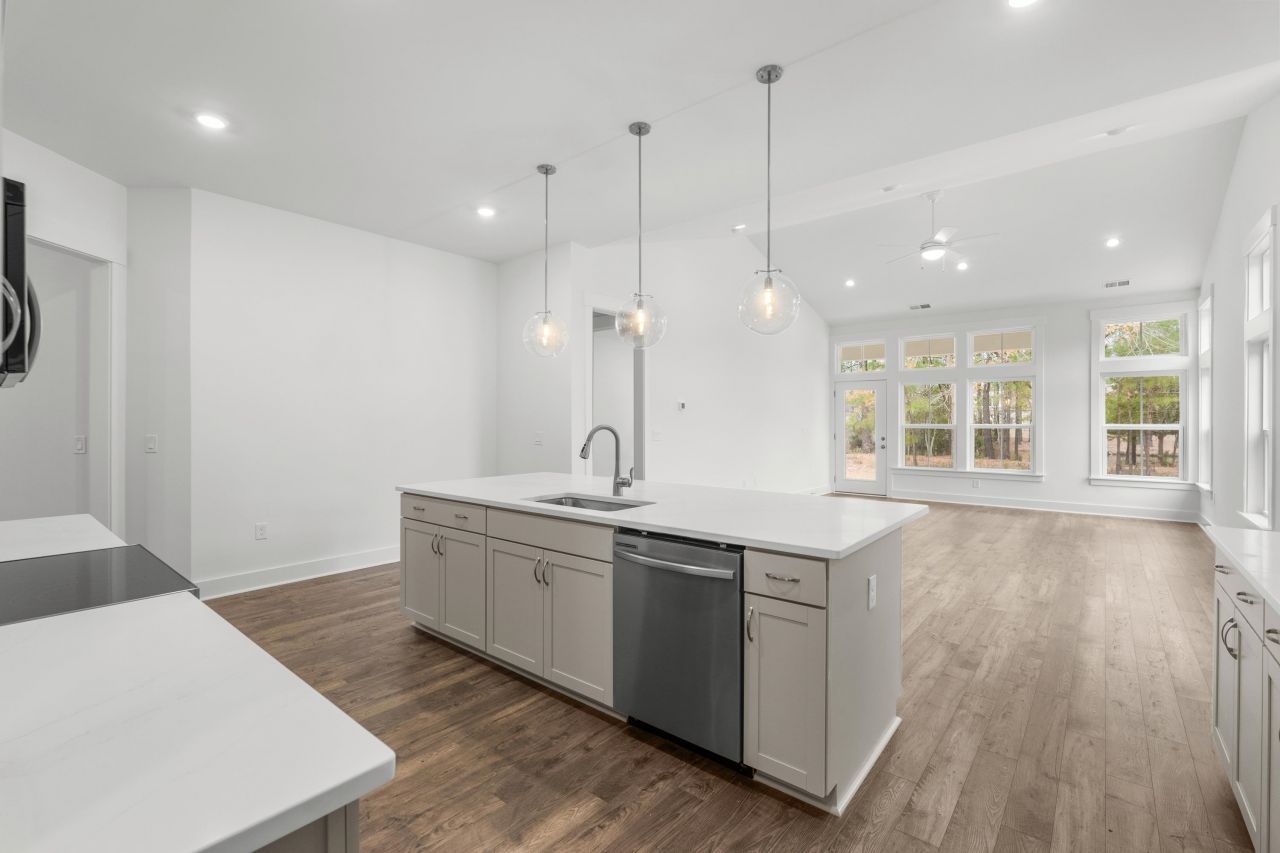 866 Foxtail Dr. Photo 19