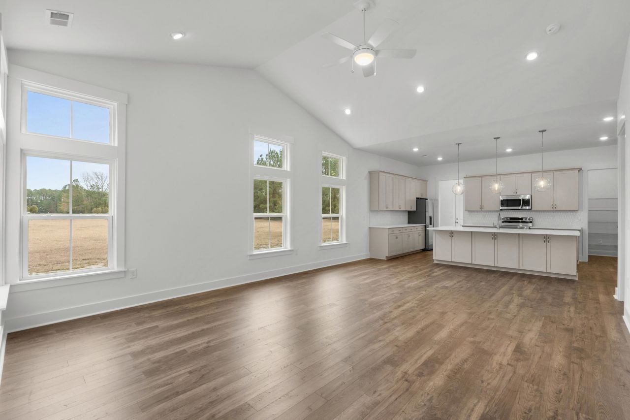 866 Foxtail Dr. Photo 22